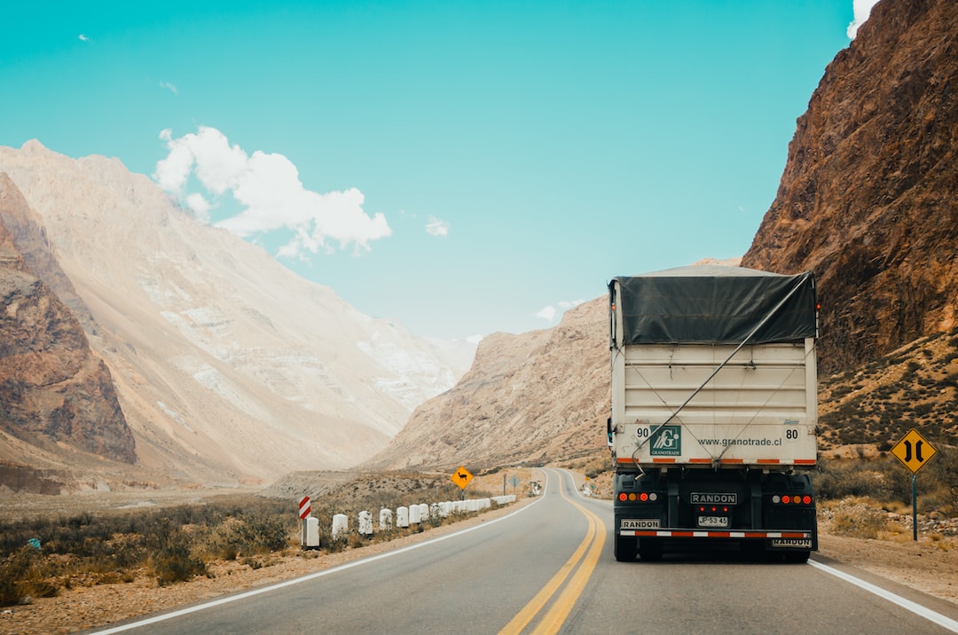 Camion d&rsquo;occasion : ce qu&rsquo;il faut savoir avant d&rsquo;acheter