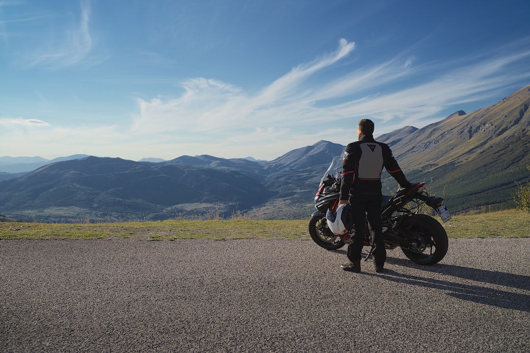 Pourquoi choisir une assurance moto en ligne ?