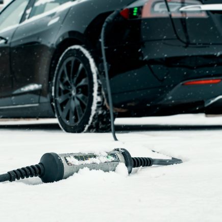 Les meilleurs pneus neige pour Tesla Model 3 : Comparatif et conseils d'expert