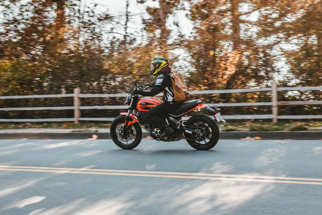 Quel GPS moto off road choisir pour vos aventures tout-terrain ?